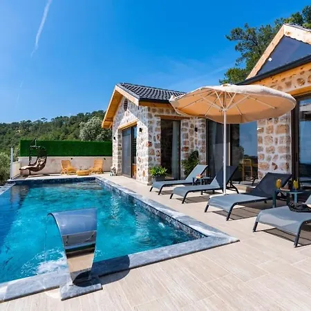 Hotel Kontes / Kalkan Kaş