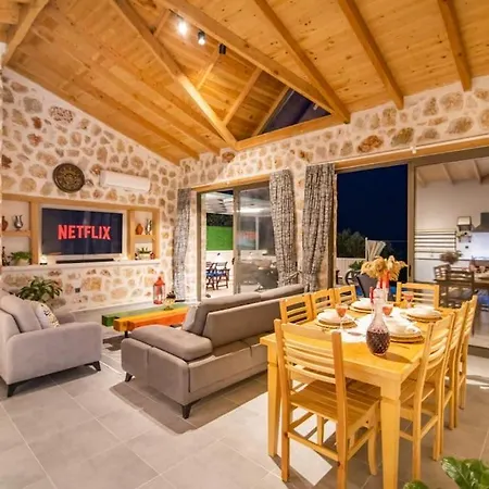 Hotel Kontes / Kalkan 4*